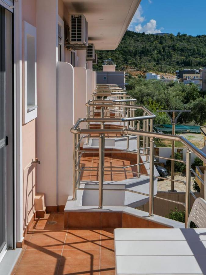 Himara Royal Hotel Eksteriør bilde