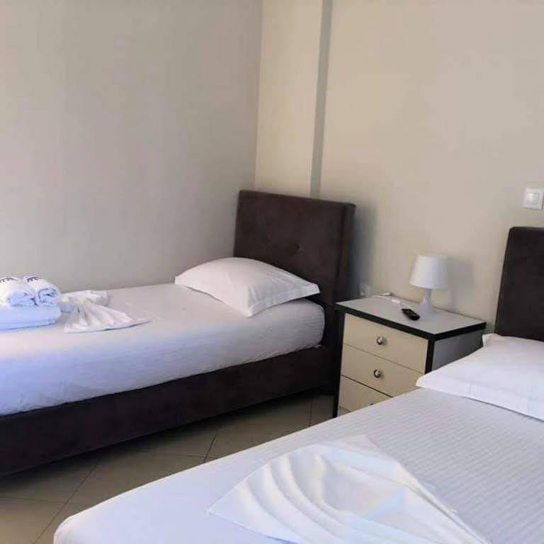 Himara Royal Hotel Eksteriør bilde