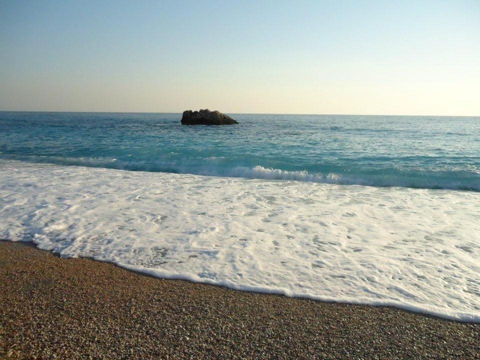 Himara Royal Hotel Eksteriør bilde