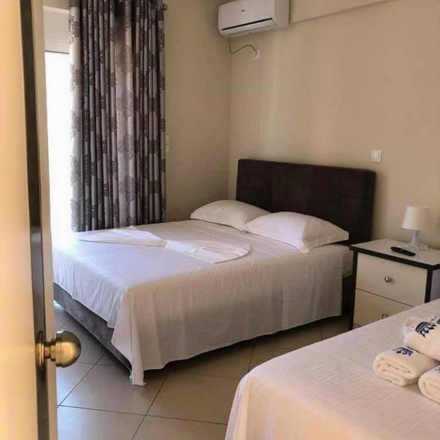 Himara Royal Hotel Eksteriør bilde